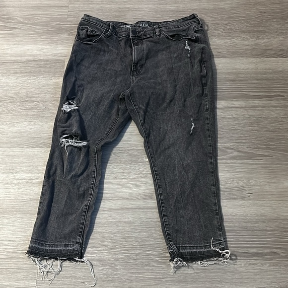 High Rise Straight Jeans - Picture 2 of 3
